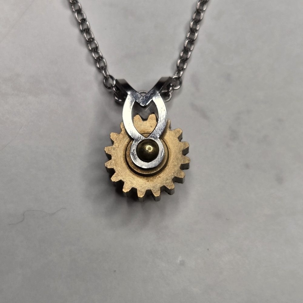 Flower Petals Gear Necklace